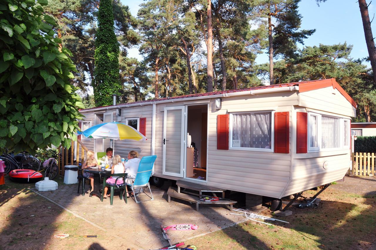 Hotel Camping Blauwe Meer Nv à Lommel Extérieur photo