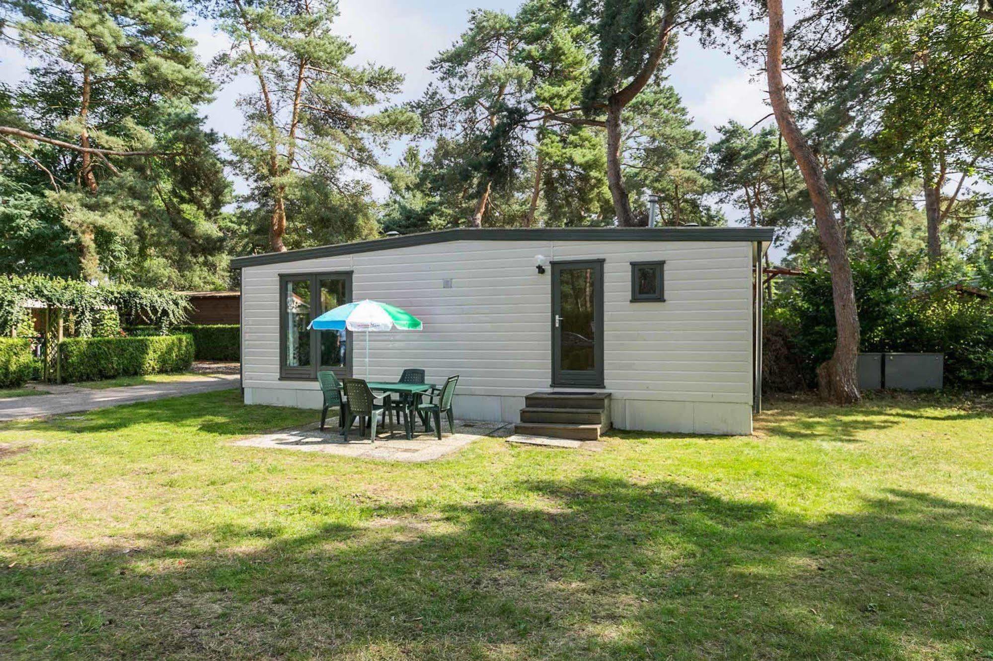 Hotel Camping Blauwe Meer Nv à Lommel Extérieur photo